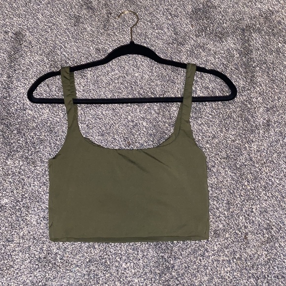 OOTD Fashion Crop tank. Olive Green. - Picture 2 of 2